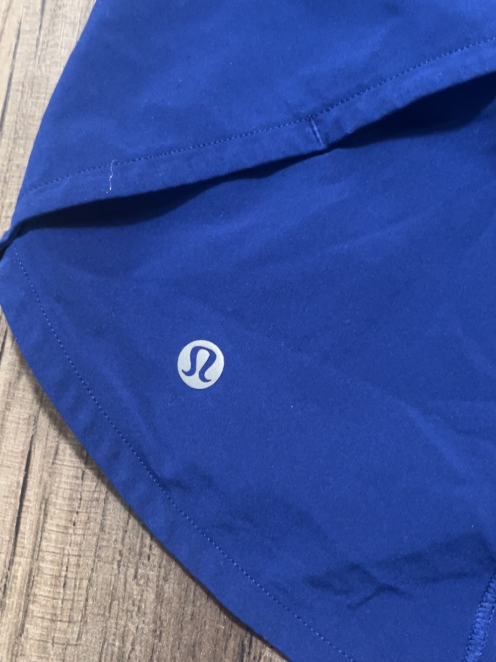 Lululemon Women’s 12 Speed Up Mid-Rise Shorts 4 Inch Symphony Blue - Picture 7 of 8